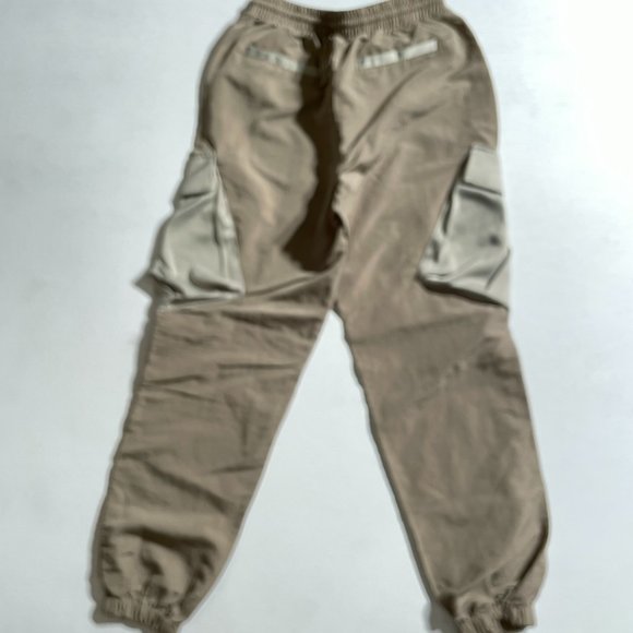 Women’s Forever 21 Fashion Windpants - Picture 2 of 2